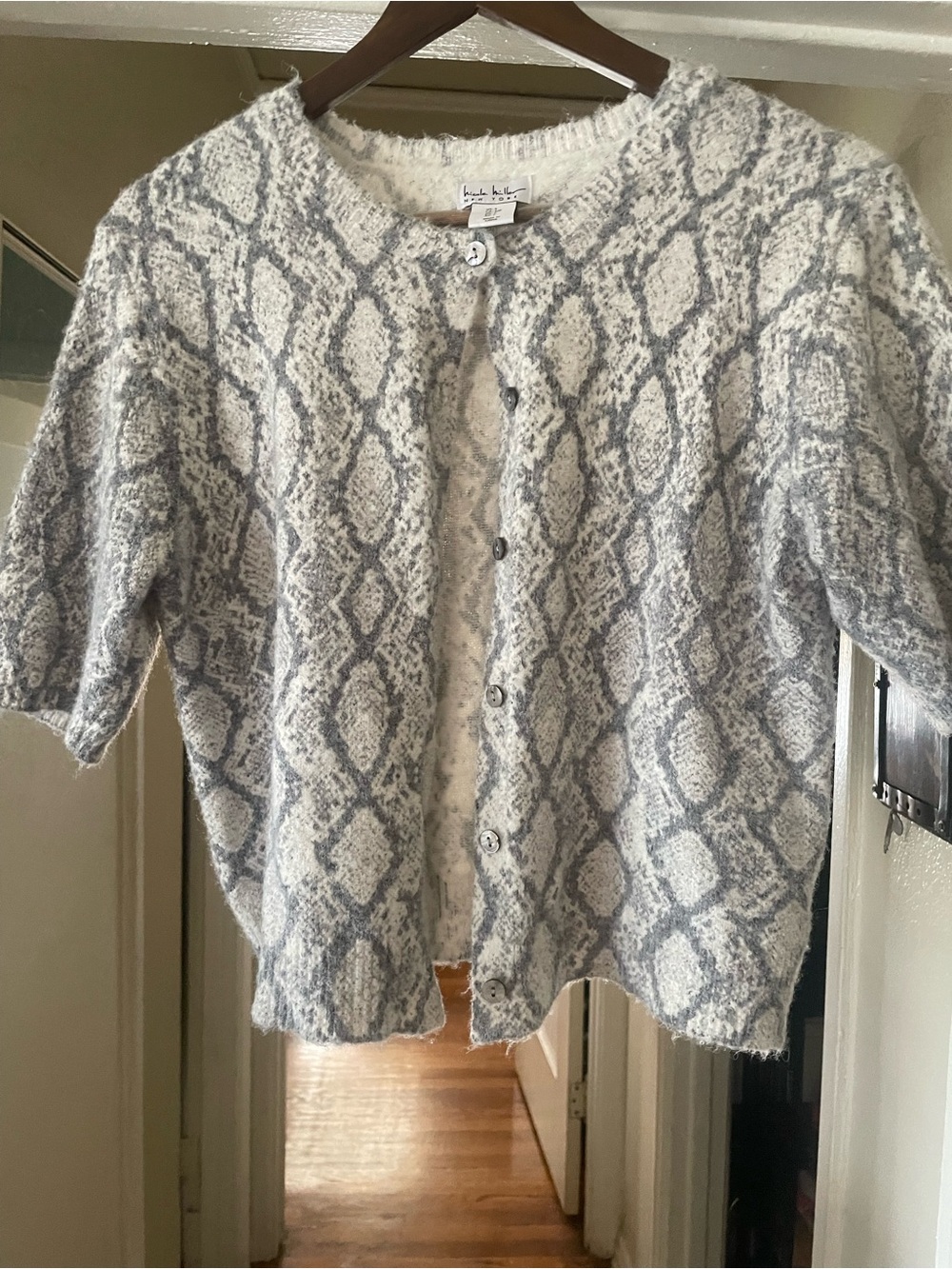 Cozy Patterned Knit Nicole Miller Cardigan Sweater - Gray & Cream
